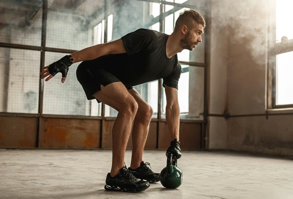 Comment les exercices de kettlebell peuvent-ils être optimisés pour une perte de poids efficace?